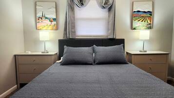 3 makuuhuonetta, työpöytä, silitysrauta/-lauta, Wi-Fi