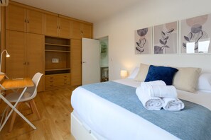 2 bedrooms, iron/ironing board, free WiFi
