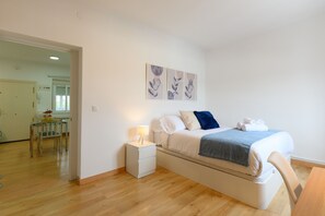 2 chambres, fer et planche à repasser, Wi-Fi gratuit