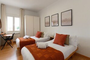 2 bedrooms, iron/ironing board, free WiFi