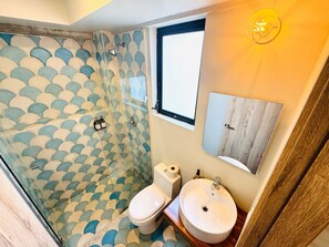 Séchoir à cheveux, serviettes fournies