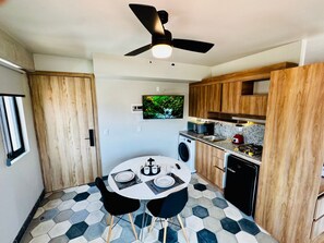 Fridge, microwave, stovetop, coffee/tea maker - Elegante loft urbano (Guadalajara)