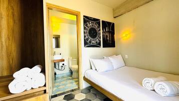 1 bedroom, iron/ironing board, WiFi
