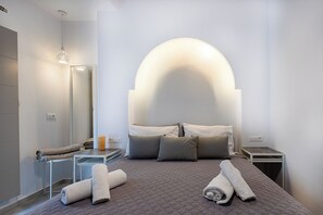 Familieleilighet, balkong, bassengutsikt | 2 soverom, safe på rommet, strykejern/-brett og wi-fi (inkludert)