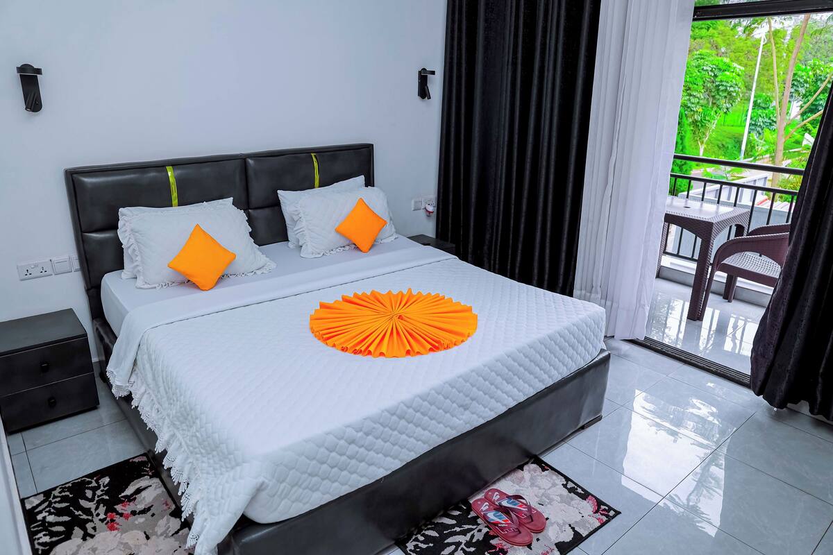 Comfort Double Room, Balcony, City View | 14 bedrooms, minibar, desk, laptop workspace