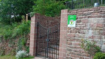 Enceinte de lâhĂ©bergement