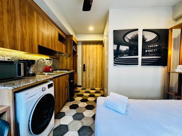 1 Schlafzimmer, Bügeleisen/Bügelbrett