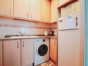 Interior - 2-Bedroom Apartment with Terrace, Near Beach (Salou)