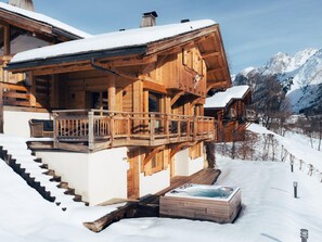 Outdoor spa tub - 4★ Chalet, 12 pers, spa, panoramic view, near shuttle (La Clusaz)