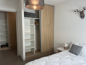 2 bedrooms, free WiFi
