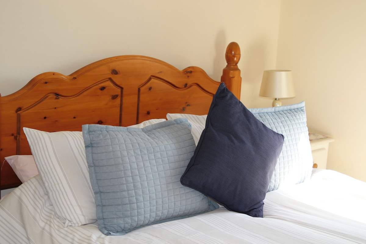 Standard Apartment, 1 Double Bed with Sofa bed, City View | 3 bedrooms, individually decorated, individually furnished, desk