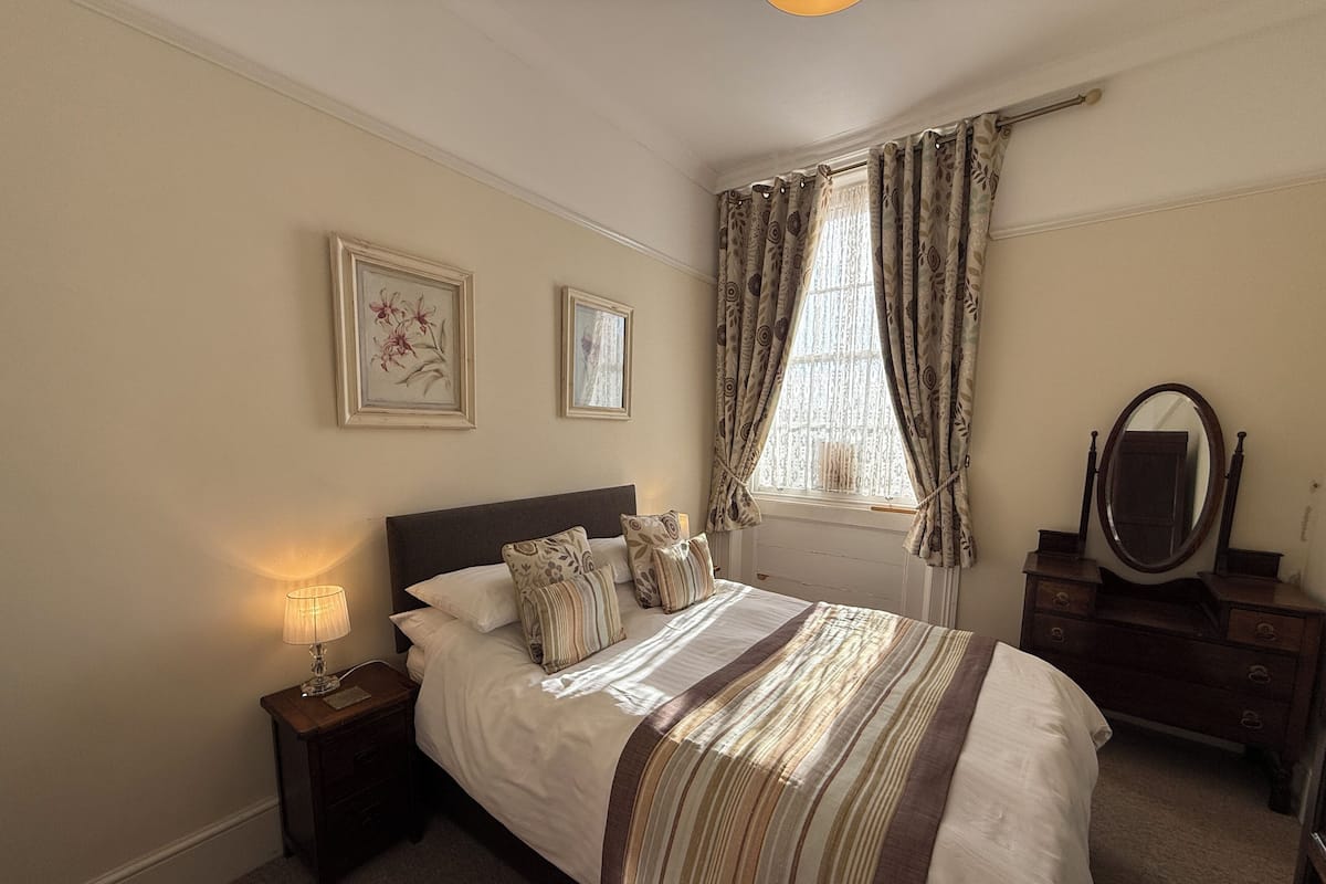 Comfort Apartment, City View | 3 bedrooms, individually decorated, individually furnished, desk