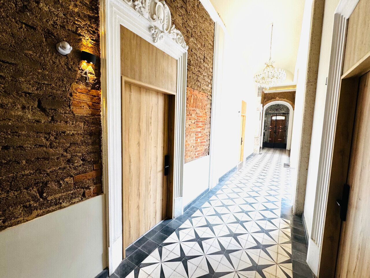 المنشأة من الداخل