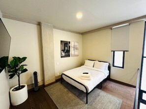 1 chambre, fer et planche à repasser, Wi-Fi gratuit, draps fournis