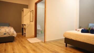 1 bedroom, in-room safe, desk, iron/ironing board