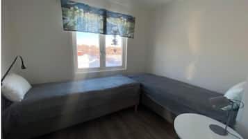 Apartment | 2 bedrooms, iron/ironing board, free WiFi