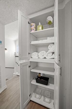 Interior - Cozy home close to Fort Bliss, Painted Dunes, US-54 & Loop 375 - Trans Mountain (El Paso)