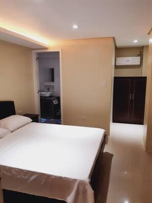 2 bedrooms, WiFi, bed sheets - Avana Hills Boracay Prime Family Suite (Malay)