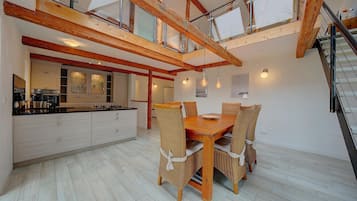 House | Private kitchen | Highchair