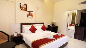 Deluxe Double Room, City View | Desk, laptop workspace, free WiFi