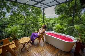 Romantic Tree House | Balcony view