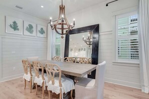 Dining - Coastal cottage near beach w/ pool & bikes (Santa Rosa Beach)