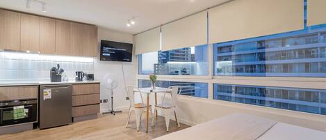 Bügeleisen/Bügelbrett, WLAN, Bettwäsche