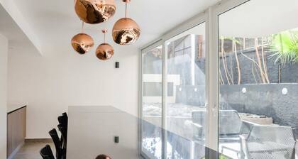 Charming Modern Studio Nunoa | Cozy Urban Escape