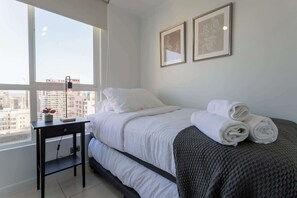 2 bedrooms, desk, iron/ironing board, WiFi