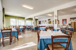 Banquet hall - HOTEL AMEDEA (Cervia)