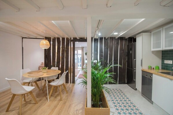 Dining - Historic Charm & Stunning Views in Central Ourense (Ourense)