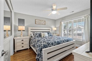 4 bedrooms, free WiFi, bed sheets