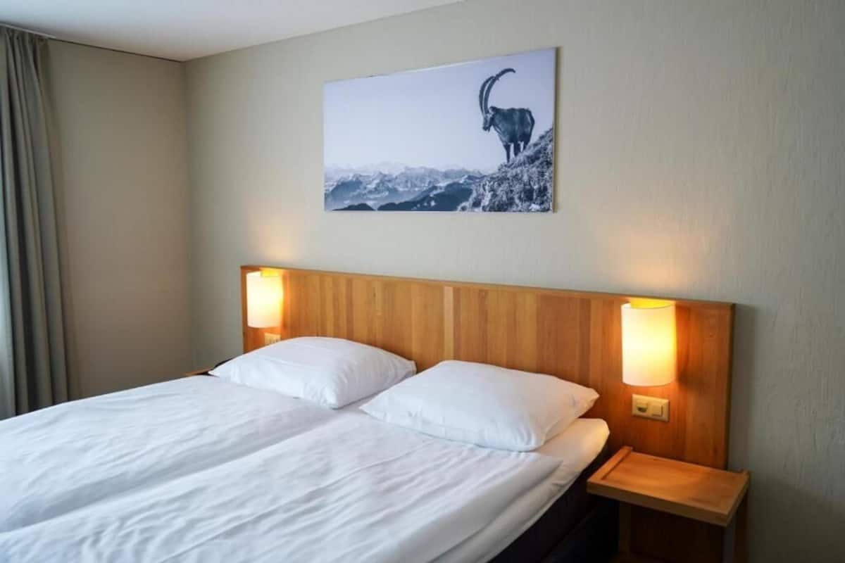 Blackout curtains, free WiFi, bed sheets