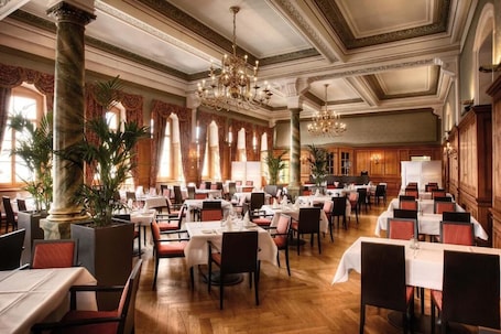 Ristorante. Hotel Bellevue