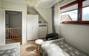 2 bedrooms, free WiFi, bed sheets