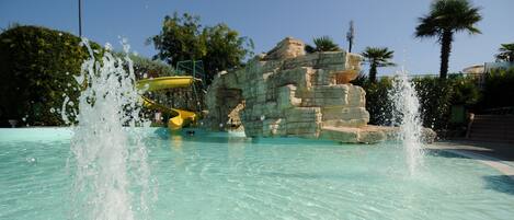 Seasonal outdoor pool