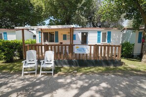 Standaard stacaravan | Terras