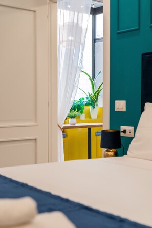 1 bedroom, desk, iron/ironing board, travel crib - Ourplaces Sacchetti (Roma)