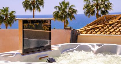 6 bedroom villa with sea views