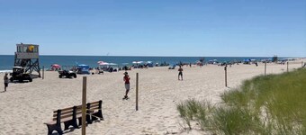 Walk to Beach, Close to Town!