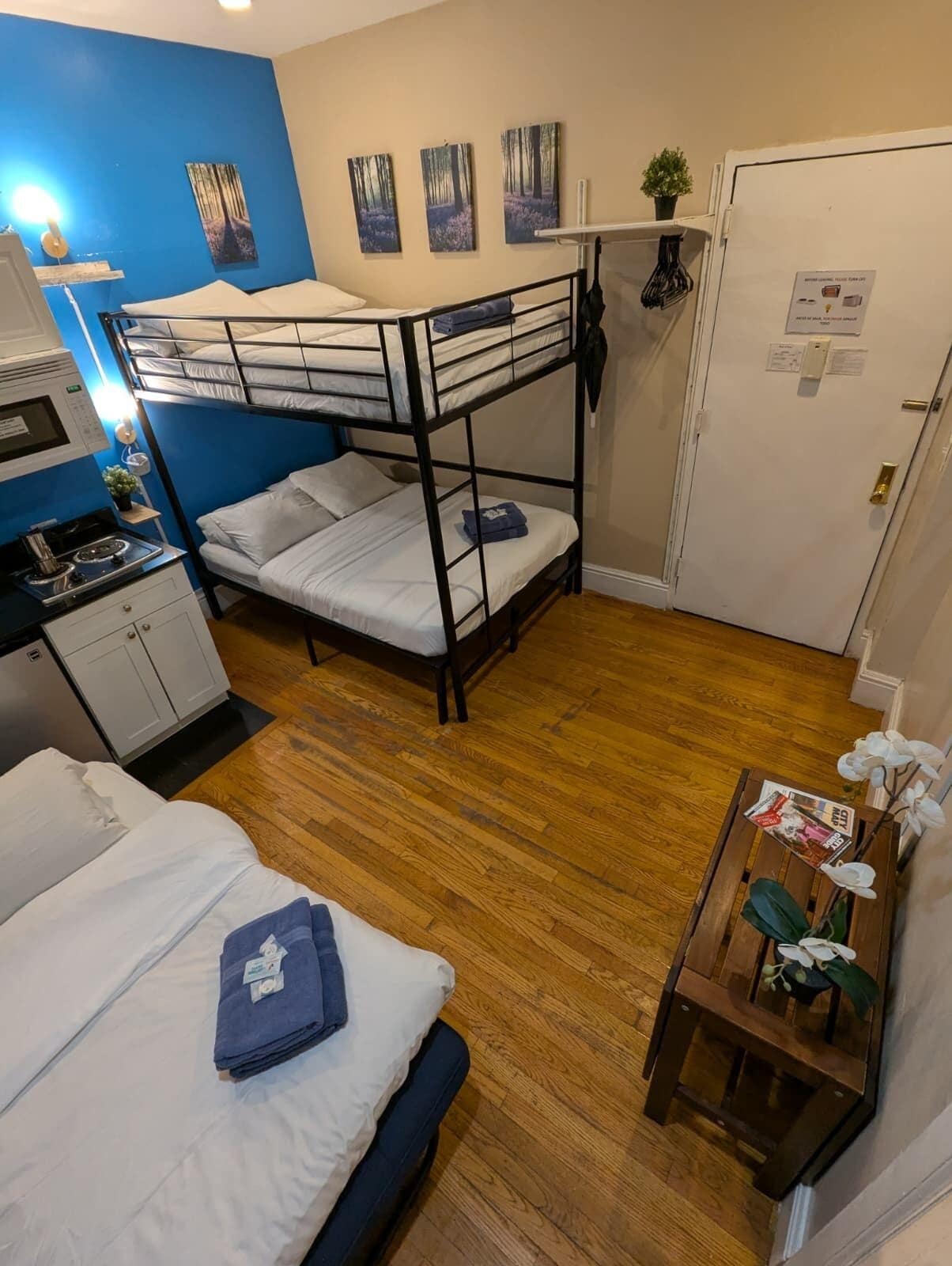 Economy Studio | In-room dining