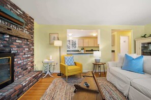 TV, fireplace, offices