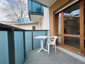 Appartement, 2 slaapkamers, balkon, uitzicht op de stad | Balkon