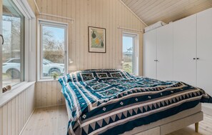 3 makuuhuonetta, silitysrauta/-lauta, vauvan matkasänky, ilmainen Wi-Fi