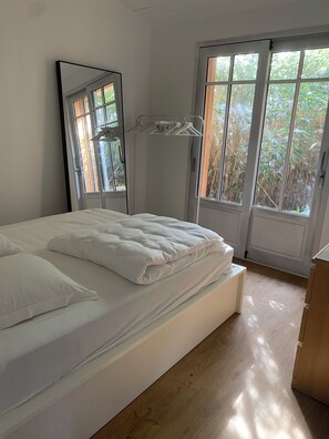 3 bedrooms, iron/ironing board, WiFi