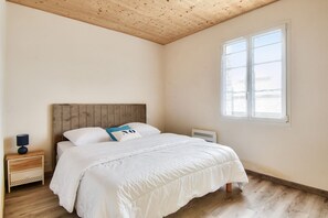 3 chambres, fer et planche à repasser, Wi-Fi gratuit