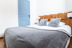 2 bedrooms