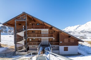 Exterior - Apartment for 6 700m from the ski slopes (Le Dévoluy)