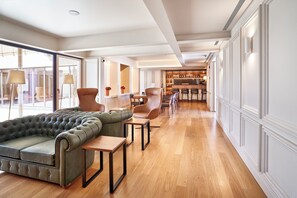 Reception - The Vinea Collection Hotel by Piamonte Hotels (Monção)