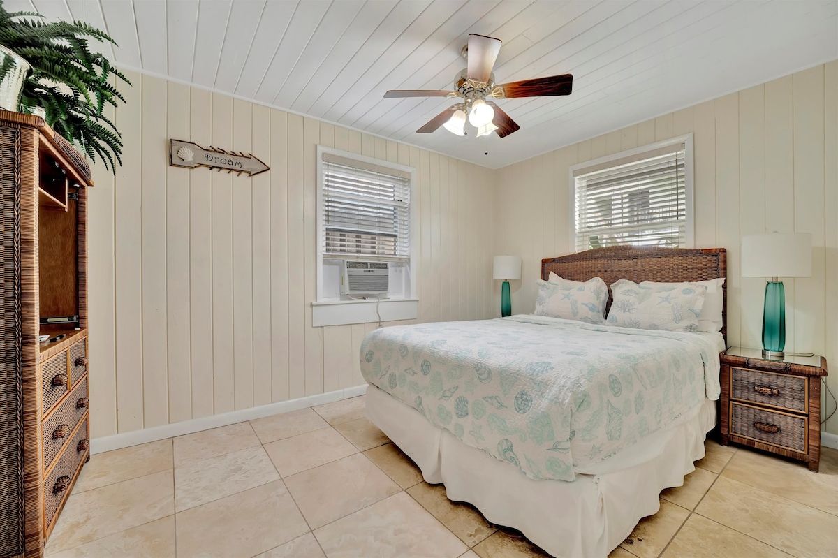 Queen bedroom with linens provided